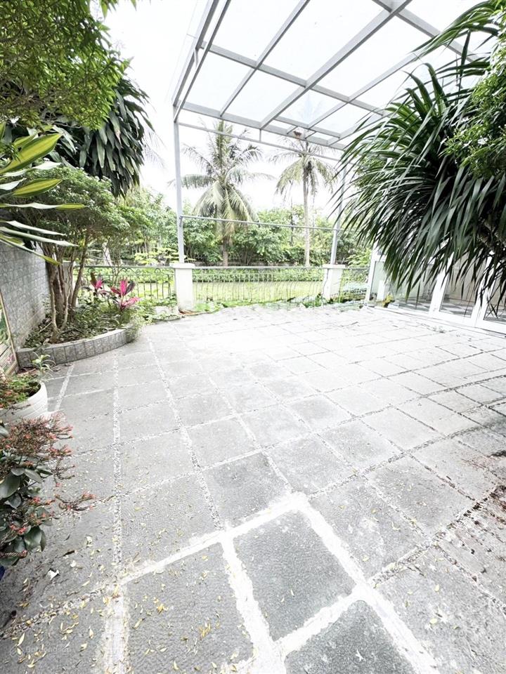 Cho thuê bt không nội thất diện tích 255m2 khu vinhomes riverside 0981 839 ***