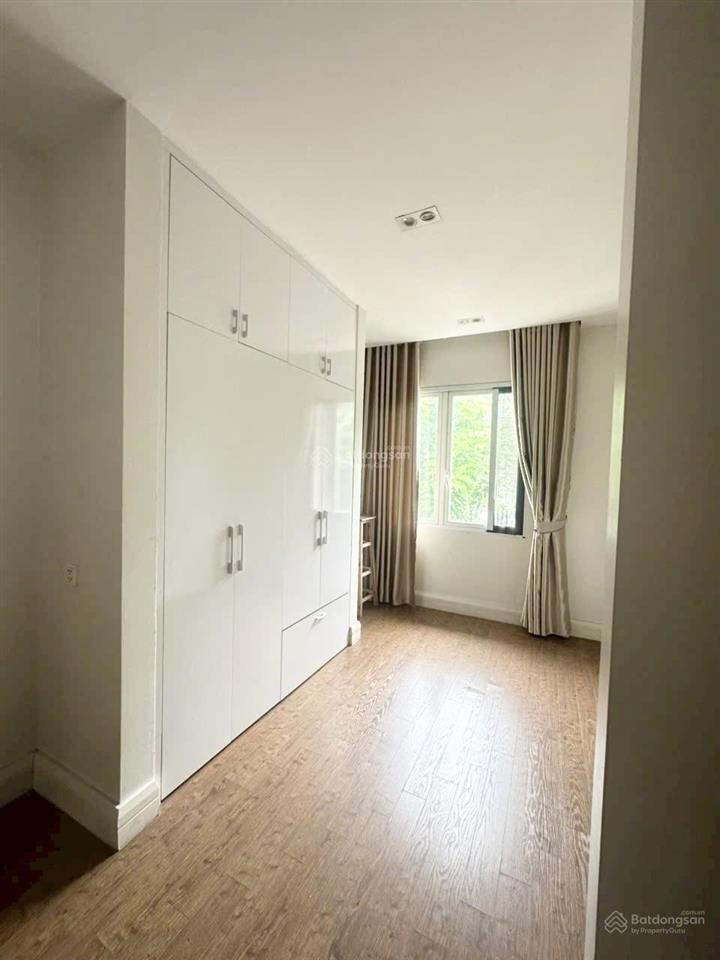 Cho thuê bt không nội thất diện tích 255m2 khu vinhomes riverside 0981 839 ***
