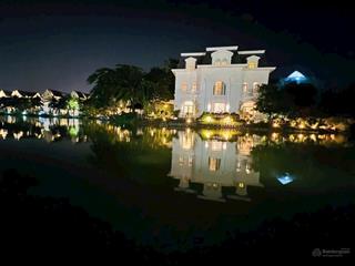 Cho thuê 1** triệu/1 tháng. bt đơn lập 500m2, có thang máy vinhomes riverside 0981 839 ***