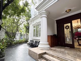 Cho thuê bt vinhomes riverside có 5 phòng ngủ. 0981 839 ***