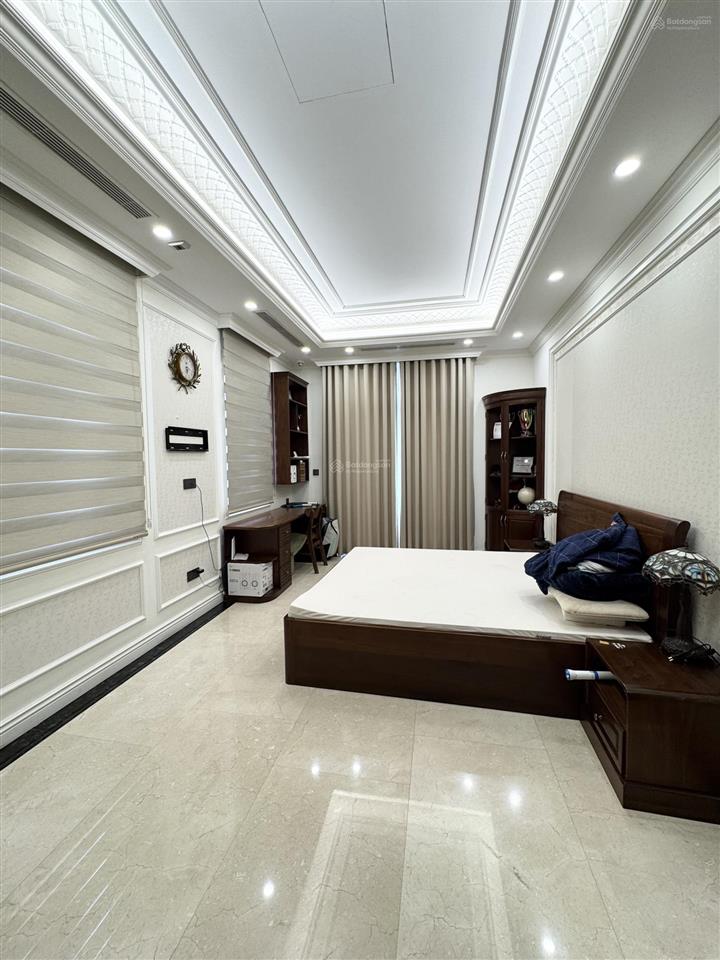 Cho thuê bt vinhomes riverside có 5 phòng ngủ. 0981 839 ***