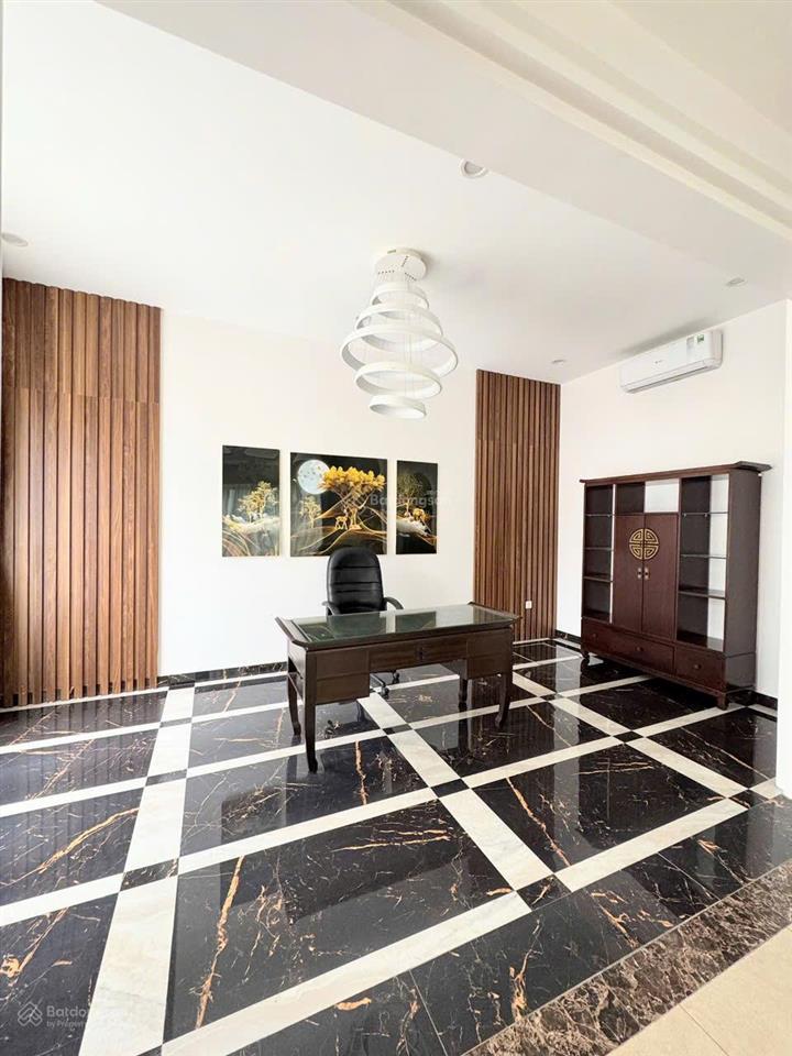 Cho thuê giá thoả thuận biệt thự vinhomes riverside. 0981 839 ***