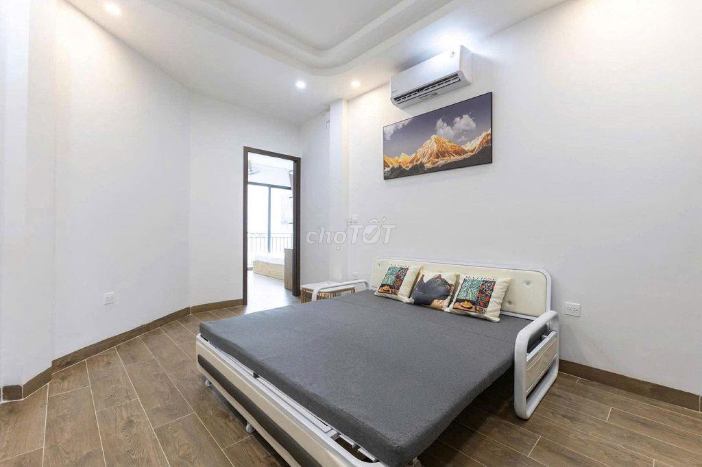 Cho Thuê Căn Hộ 1N1K Mặt Phố Lạc Long Quân Gần Hồ Tây Full Đồ Rộng Rãi
