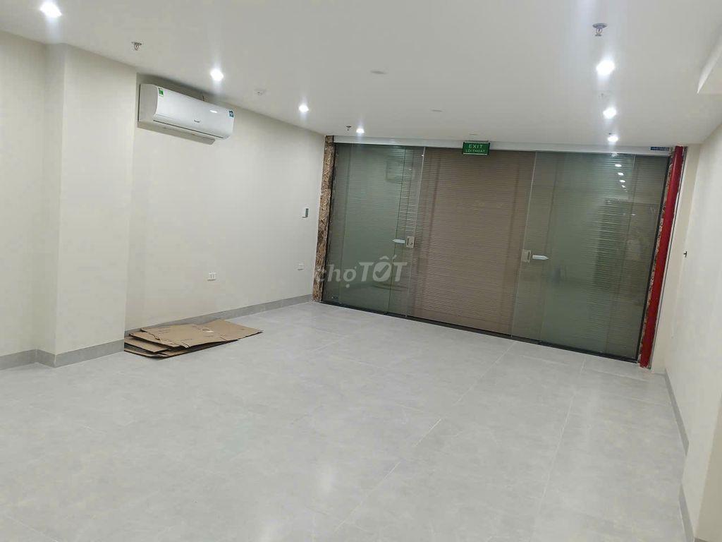 Cho Thuê Phòng MẶT ĐG Doãn Kế Thiện Mới Tinh, Hầm Ô Tô, Ban Công Sáng