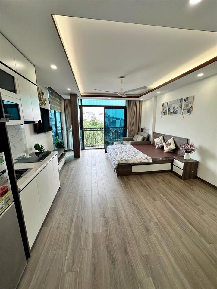 Thuê Gấp Phòng Ban Công Sáng Thoáng Trần Quốc Hoàn; Full Đồ Ở Luôn