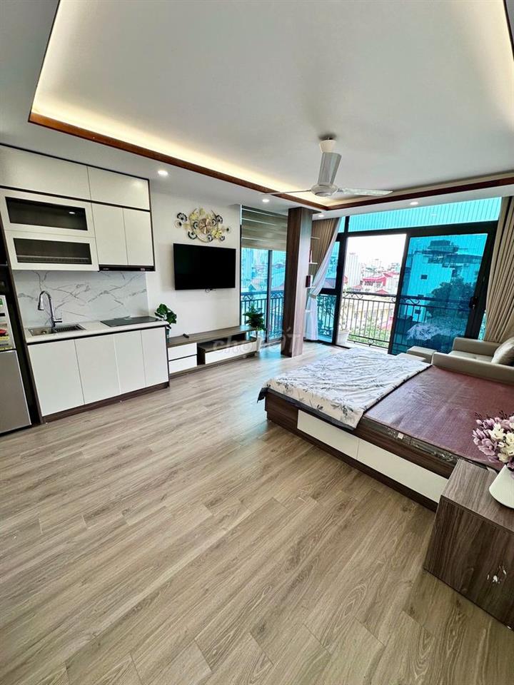 Thuê Gấp Phòng Ban Công Sáng Thoáng Trần Quốc Hoàn; Full Đồ Ở Luôn