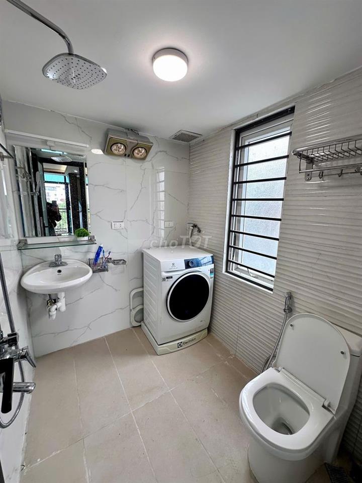 Thuê Phòng Mặt Đường Thuỵ Khuê, Hồ Tây, Full Đồ Ở Luôn, Tự Do Giờ Giấc