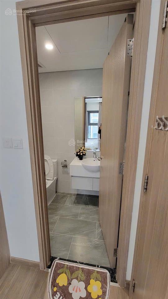 Chính chủ gửi bán gấp căn 2pn + 2vs phân khu sapphire, giá 5,1 tỷ, dt 62,8 m2, full nt, view đẹp