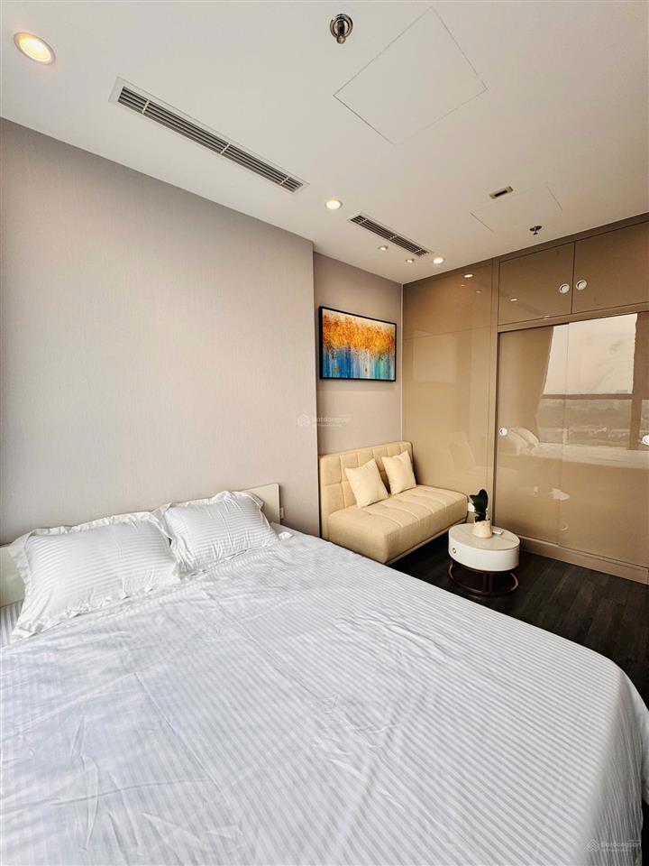 Bán nhanh căn studio khu cao cấp tonkin 2,4 tỷ, full nt cđt, tầng trung, view thoáng đẹp, hướng mát