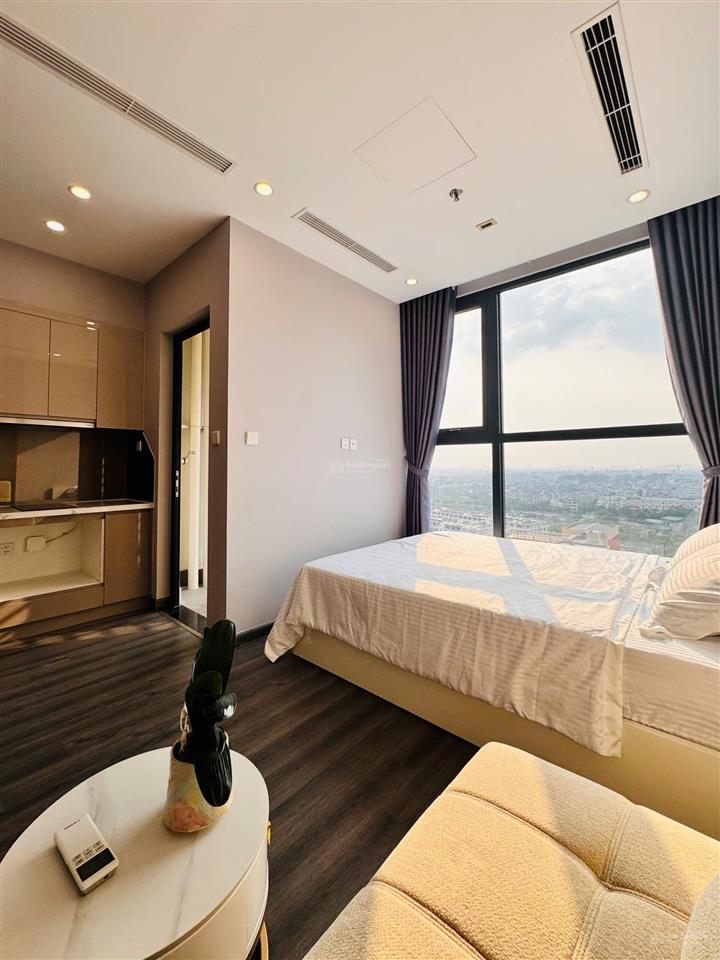 Bán nhanh căn studio khu cao cấp tonkin 2,4 tỷ, full nt cđt, tầng trung, view thoáng đẹp, hướng mát