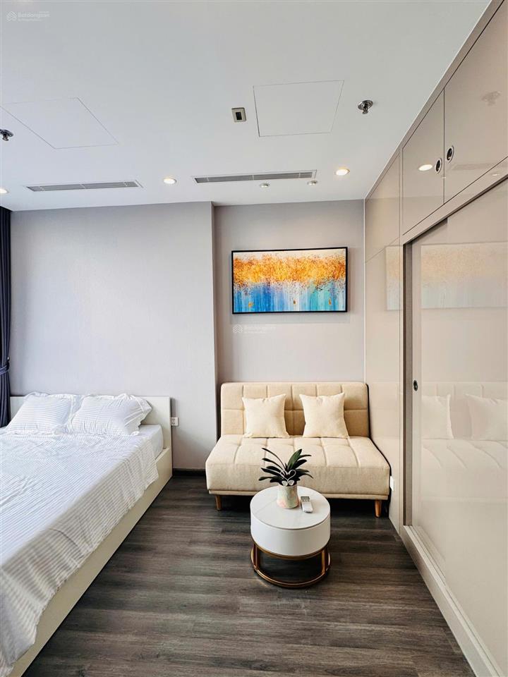 Bán nhanh căn studio khu cao cấp tonkin 2,4 tỷ, full nt cđt, tầng trung, view thoáng đẹp, hướng mát