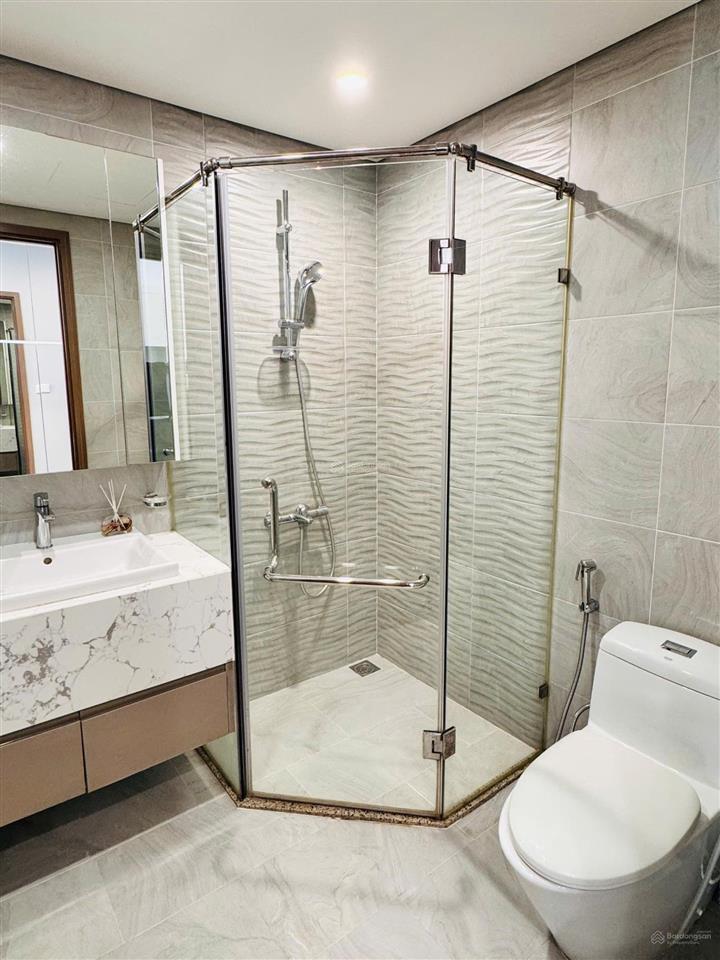Bán nhanh căn studio khu cao cấp tonkin 2,4 tỷ, full nt cđt, tầng trung, view thoáng đẹp, hướng mát