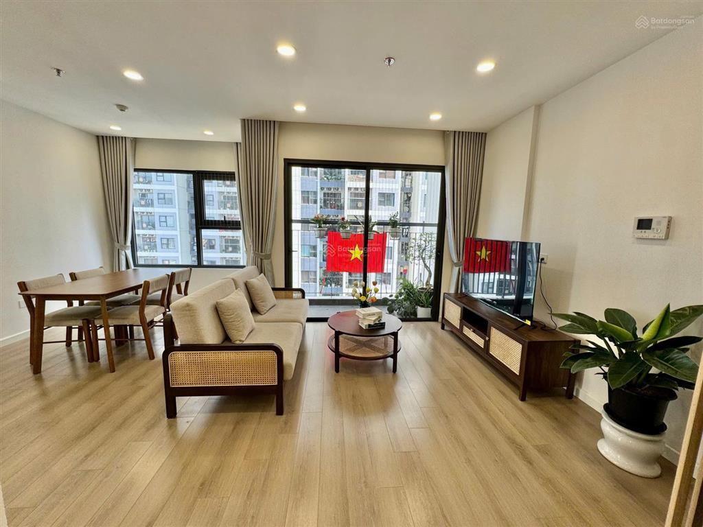 Siêu hot bán nhanh căn 2pn+ s303, 64m², 4 tỷ 430 căn góc view hồ, thoáng nhất smart city