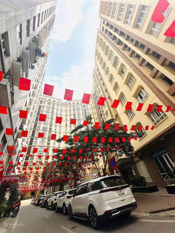 Quá hiếm  chính chủ bán ct2c 34 hoàng cầu  tầng trung  70m2pn1vs2logia  7.x tỷ  0852 349 ***