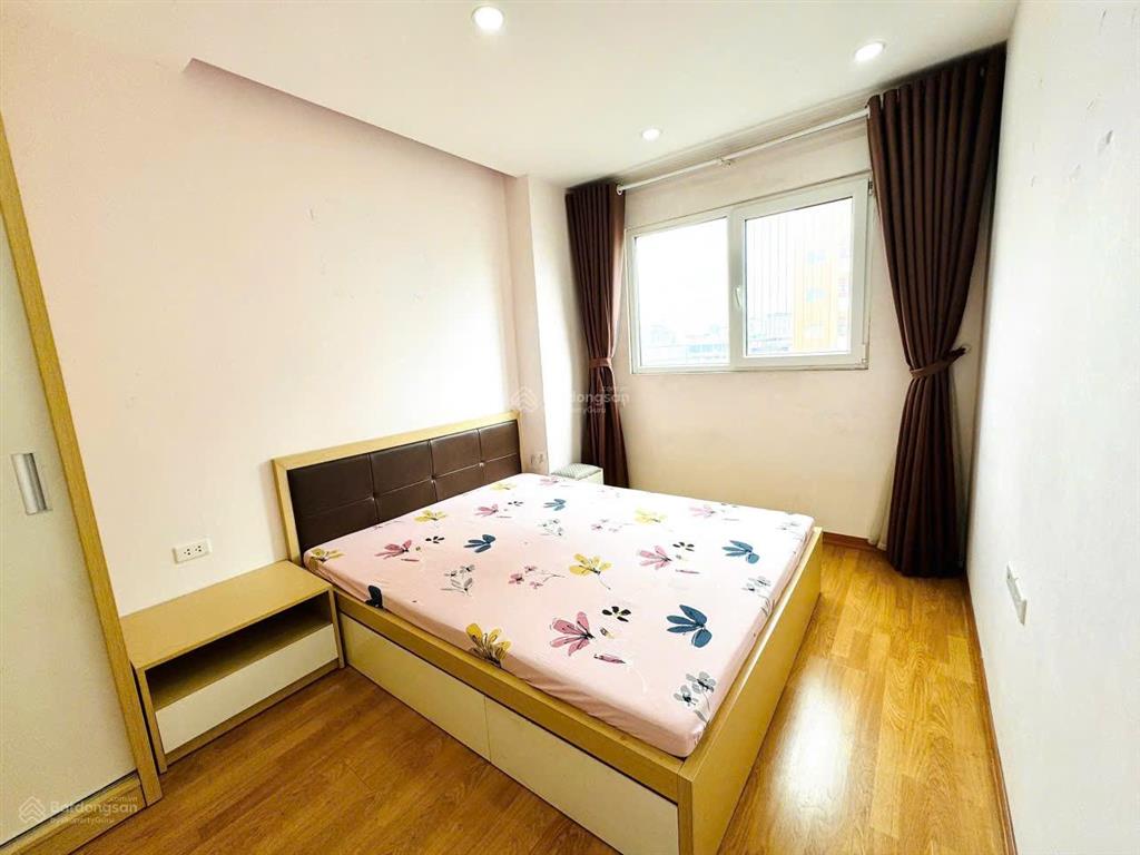 Bán chcc ct2  ngõ 34 hoàng cầu  55mx2pnx2vs  5.75 tỷ  tầng trung view thoáng  0852 349 ***