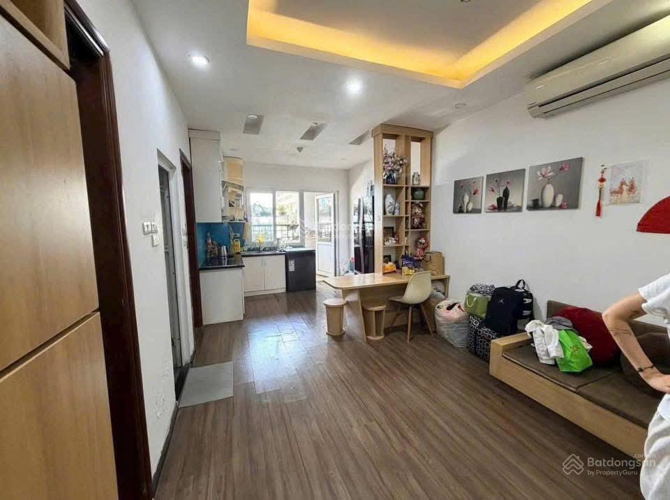 Bán chcc ct2  ngõ 34 hoàng cầu  55mx2pnx2vs  5.75 tỷ  tầng trung view thoáng  0852 349 ***