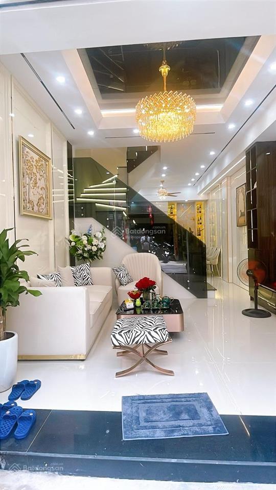 Một căn xuân đỉnh  40m2x5tầng đẹp  cách ô tô 10m  ngõ 3 gác  ở ngay  0852 349 ***