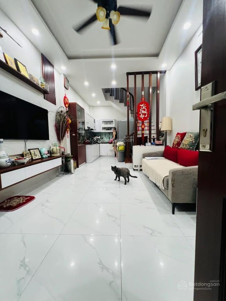 7.69tỷ nhà dân xây xuân đỉnh hiếm trong tầm giá  40mx5tầng  cách oto 10m  ngõ 3 gác  0852 349 ***