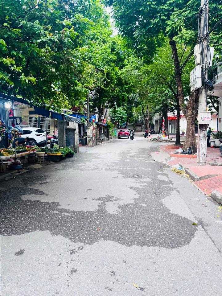 Hoàng công chất phân lô ô tô tránh vỉa hè kinh doanh 52m 16.8 tỷ  kd đỉnh cao 0852 349 ***
