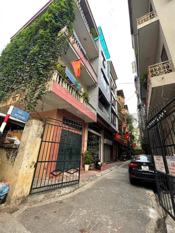 Cho thuê nhà phân lô dịch vọng cầu giấy  50m x 4 tầng  full đồ ngõ ô tô  18tr/tháng  0852 349 ***