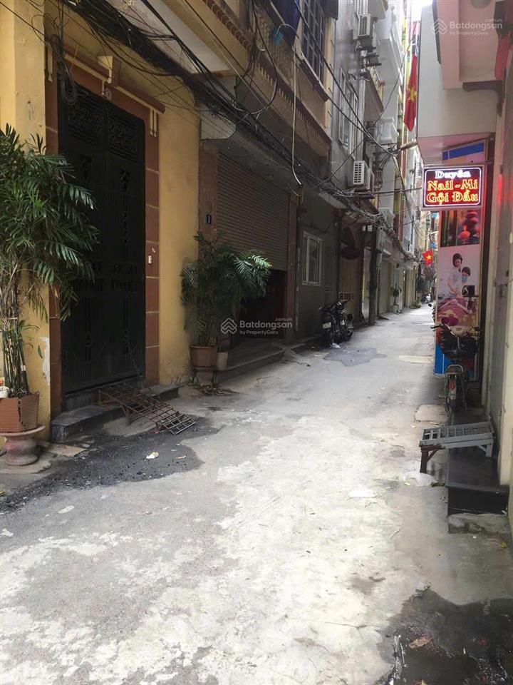 Cho thuê nhà riêng mạc thái tổ cầu giấy  40mx5tầng  1 nhà ra phố  ngõ oto  18tr  0852 349 ***