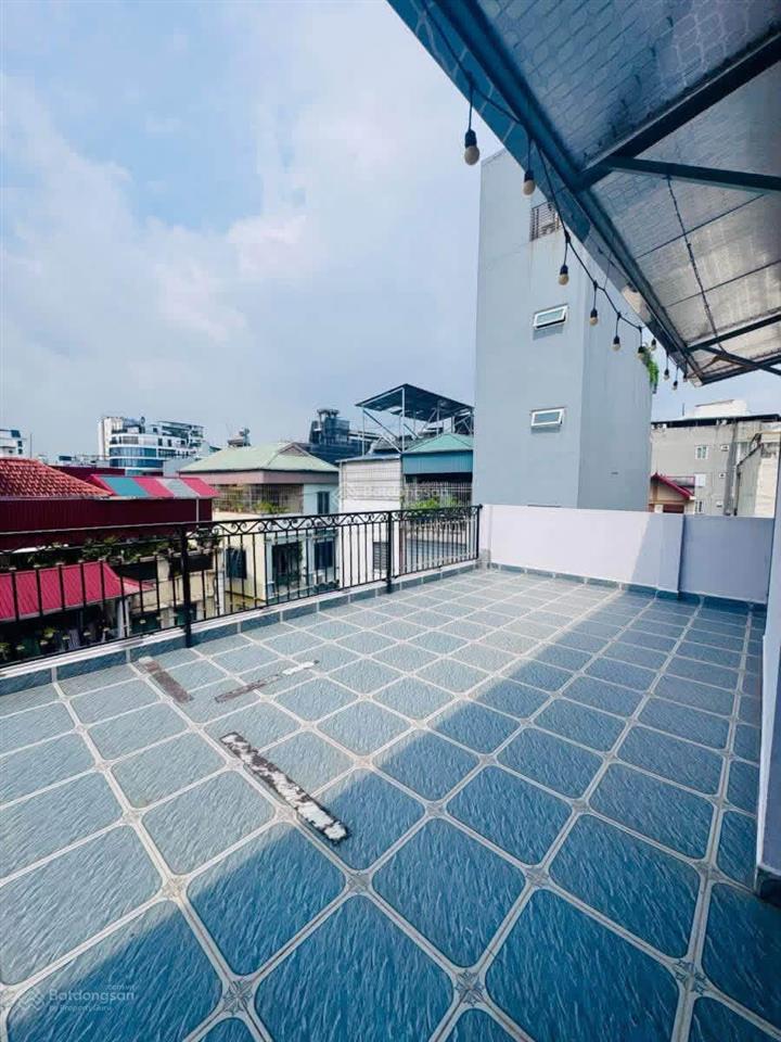 170tr/m đội cấn tặng nhà 5 tầng 98m cách hồ đầm tròn 20m  giá năm  ***