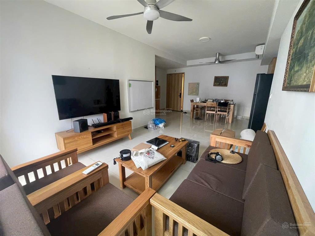Cho thuê emerald celadon 104m2, 3pn, 2wc, full nội thất 18 triệu