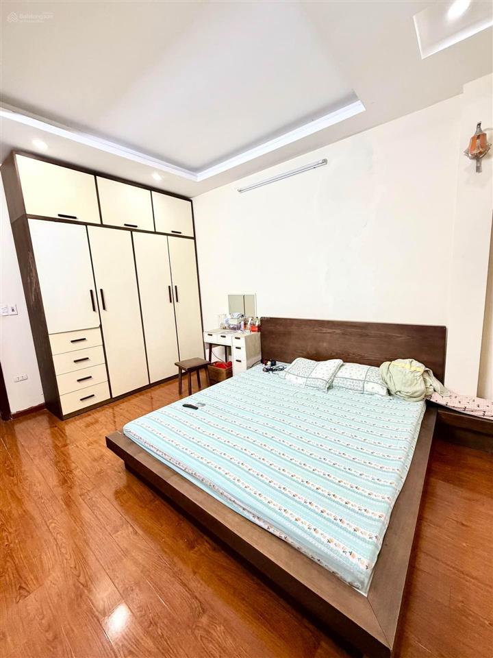 Bán nhà kim ngưu 45m2 5 tầng phân lô 10m ra đường ô tô