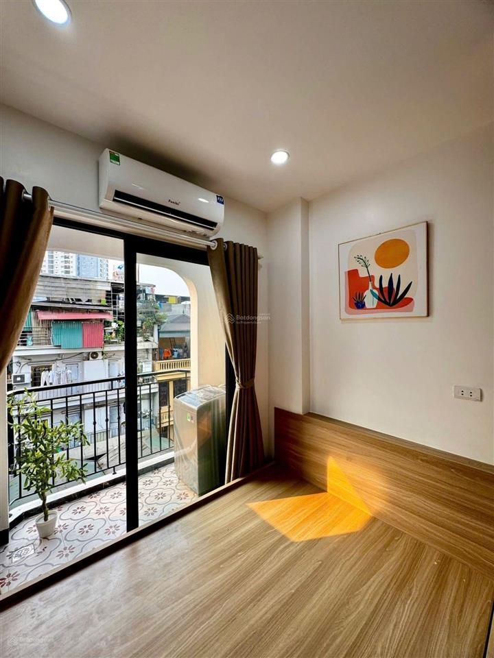 Ccmn xây mới 8 tầng thang máy  20m ra đường ô tô