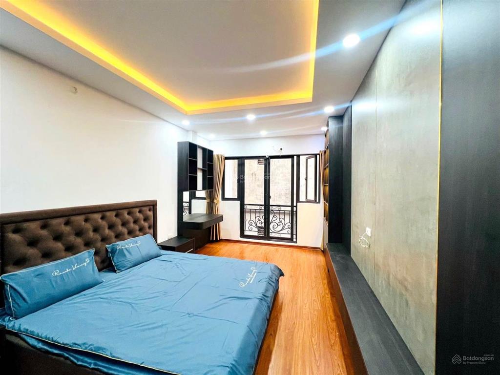 Nhà trương định ô tô dừng đỗ trước cửa hai thoáng vĩnh viễn