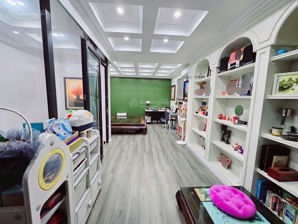 Bán nhà mai động lô góc 3 mặt ngõ ô tô vị trí hiếm