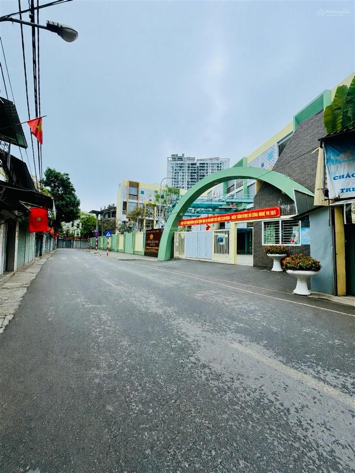 Bán nhà mai động lô góc 3 mặt ngõ ô tô vị trí hiếm