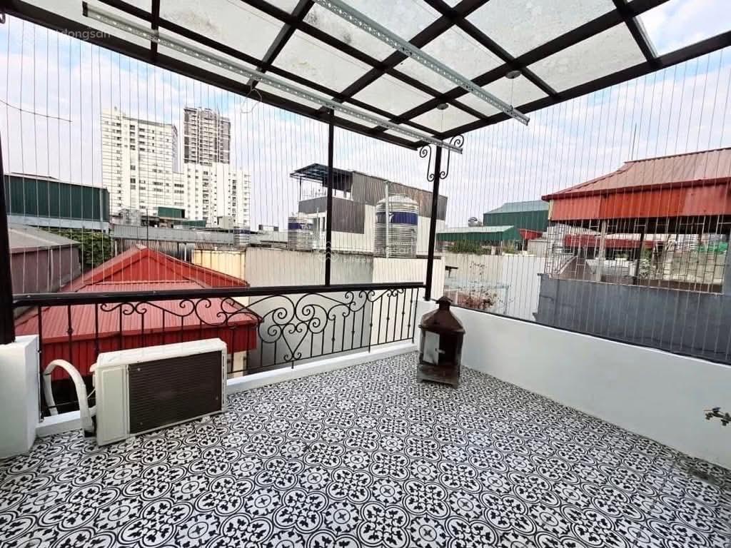 Bán nhà mai động lô góc 3 mặt ngõ ô tô vị trí hiếm