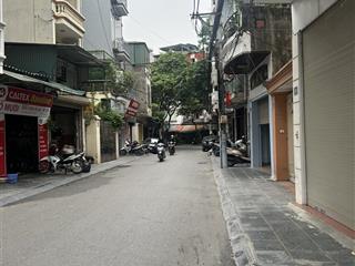 Bán nhà trương định  chủ hạ chào 200 triệu  nhà dân xây chắc chắn  mặt ngõ thông  cách ô tô 10m