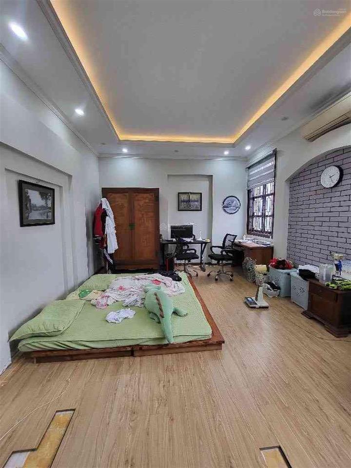 Bán nhà trương định  chủ hạ chào 200 triệu  nhà dân xây chắc chắn  mặt ngõ thông  cách ô tô 10m