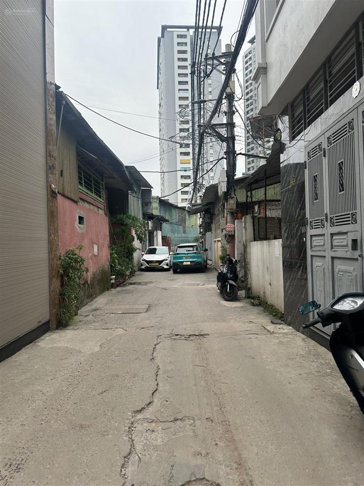 Bán nhà trương định  5 tầng  ô tô đỗ cổng  2 mặt thoáng trước sau