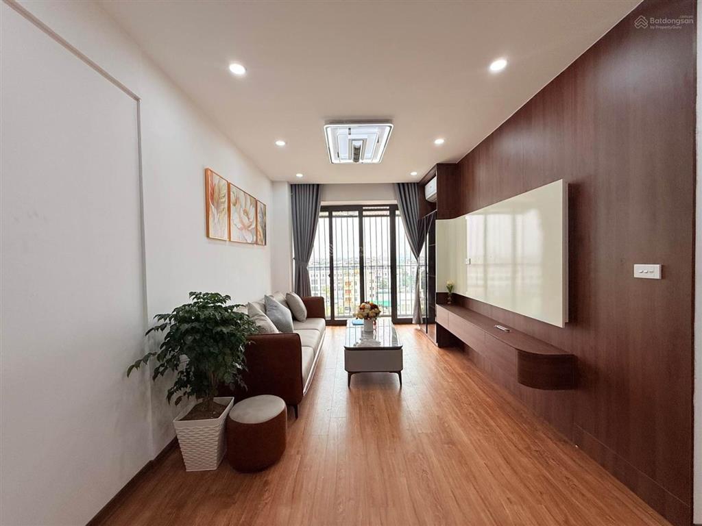 Trung tâm hoàng mai nhà đẹp ở ngay full nội thất cao cấp 2 phòng ngủ tặng toàn bộ nội thất