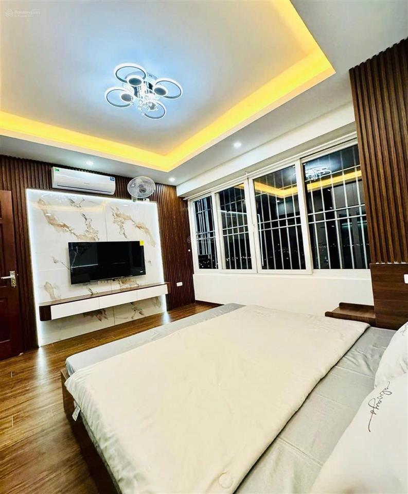 Chung cư hồ đền lừ lô góc 3 mặt thoáng 2 phòng ngủ, 2 wc full nội thất vào ở ngay