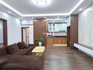Nhà đẹp ở ngay lô góc thoáng sáng 3 phòng ngủ 3 ban công cách phố vài bước chân
