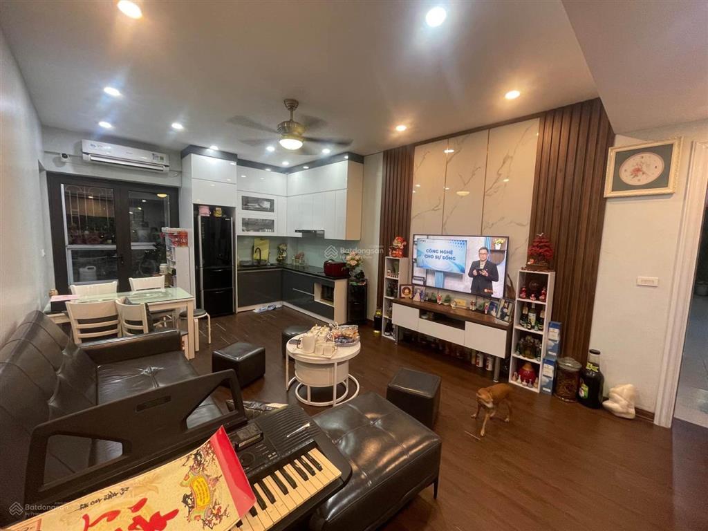 Chung cư đền lừ 1 lô góc 3 mặt thoáng 2 phòng ngủ full nội thất view pháo hoa vào ở ngay