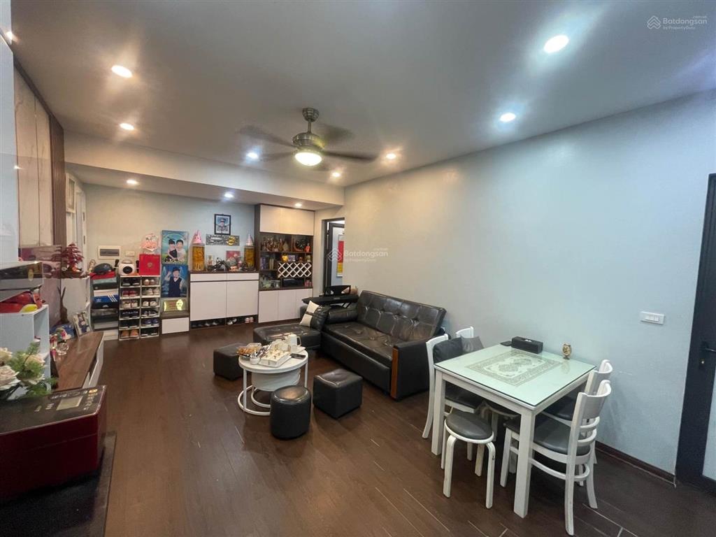 Chung cư đền lừ 1 lô góc 3 mặt thoáng 2 phòng ngủ full nội thất view pháo hoa vào ở ngay