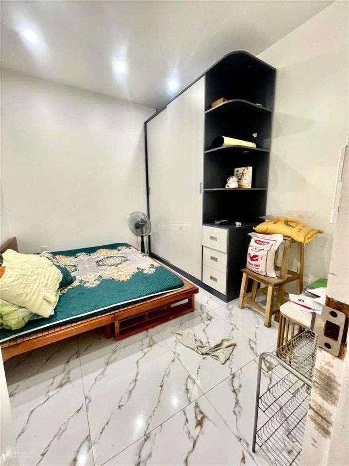 Chung cư đền lừ 2 view thoáng đẹp 2 phòng ngủ, 2 wc sổ đỏ chính chủ