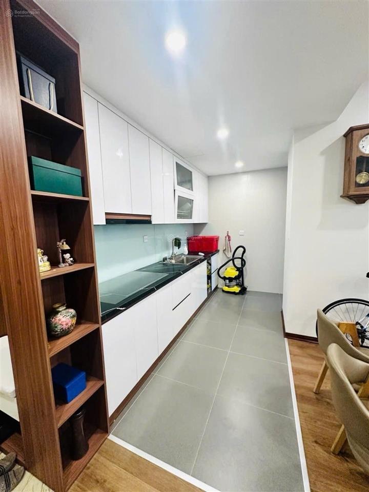 Căn hộ view hồ đền lừ lô góc tầng trung 2 ngủ 2 wc có slot ô tô có thể cải tạo 3 ngủ
