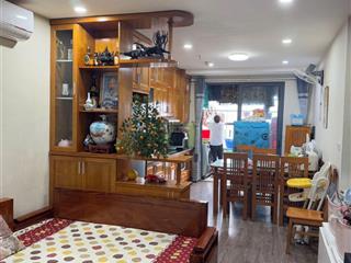 Nội thất sang trọng tầng cao view đẹp 2 phòng ngủ 2 wc full tiện ích, sổ đỏ chính chủ
