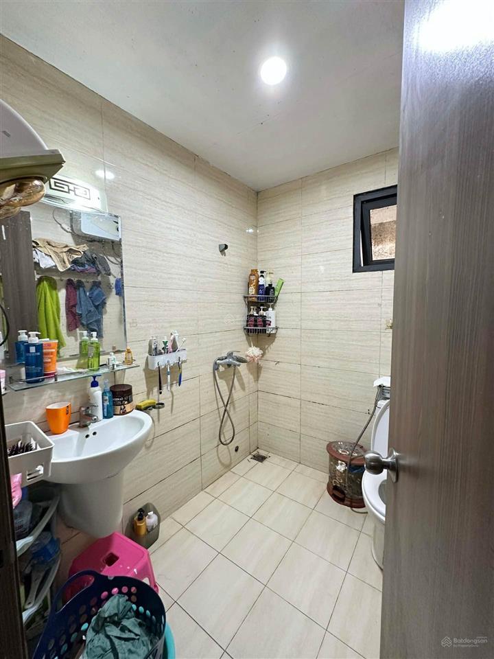 Căn hộ view phố minh khai 2 ngủ 2 wc phòng khách rộng giao thông thuận tiện, sổ đỏ chính chủ