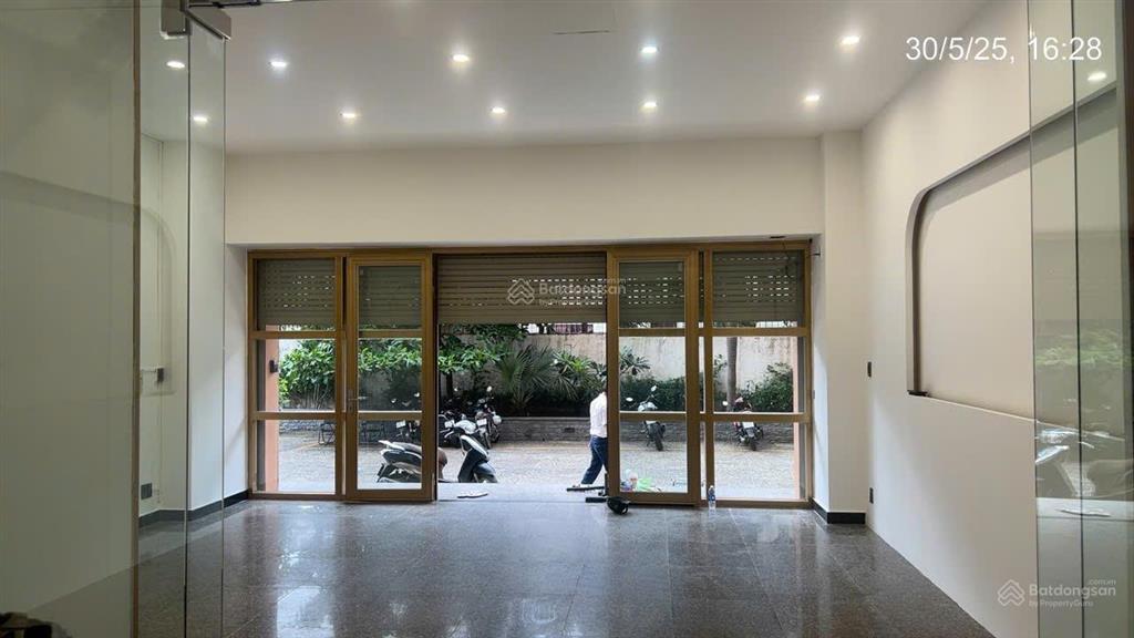 Chính chủ bán shophouse 130m2 hoàng kim thế gia, sổ hồng sẵn, 8 tỷ all  in.  0903 928 ***