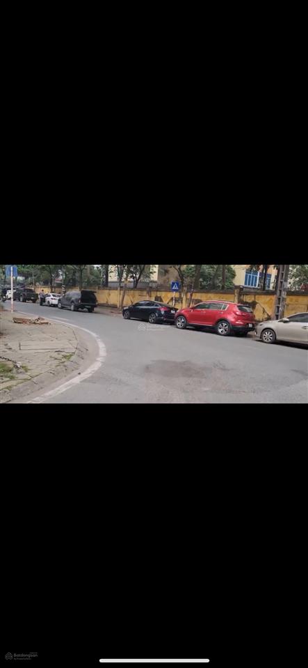 Tôi chính chủ thiện chí rất muốn bán căn bt  trung văn hancic dt 210m2