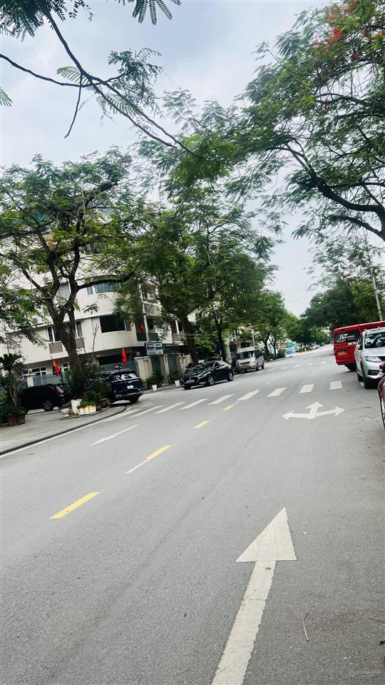 Chính chủ bán biệt thự đơn lập dt 212m thành phố giao lưu