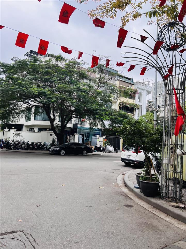 Bán liền kề an hưng dãy k01  dt 82m  vị trí bao đẹp