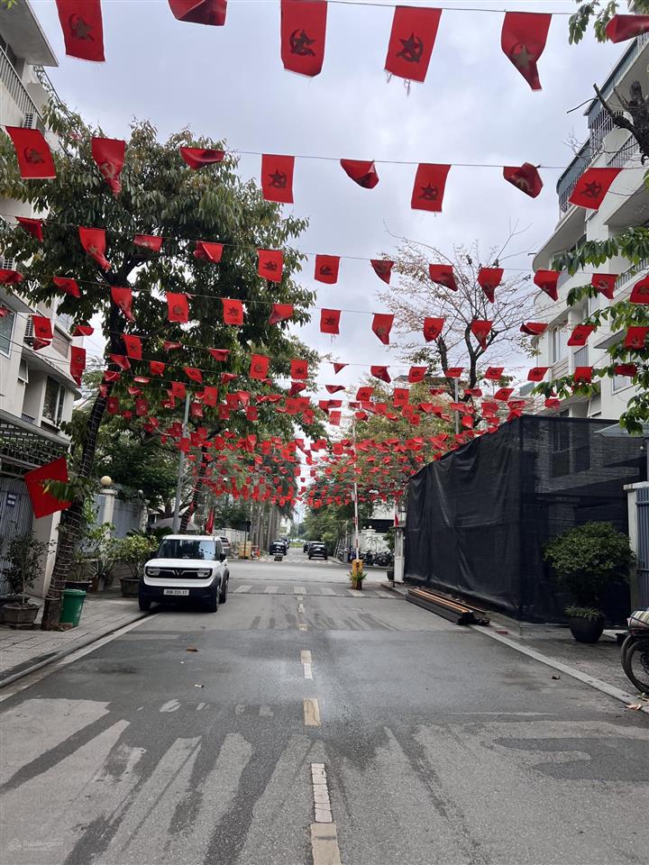 Bán liền kề an hưng dãy k01  dt 82m  vị trí bao đẹp